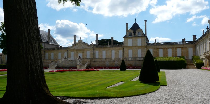  Le château Beychevelle